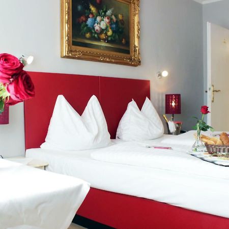 Stadthotel Restaurant Auerhahn Vöcklabruck Екстериор снимка