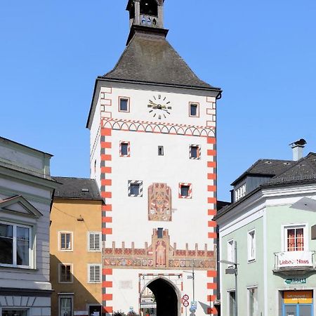 Stadthotel Restaurant Auerhahn Vöcklabruck Екстериор снимка