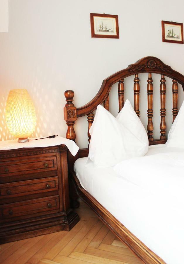 Stadthotel Restaurant Auerhahn Vöcklabruck Екстериор снимка