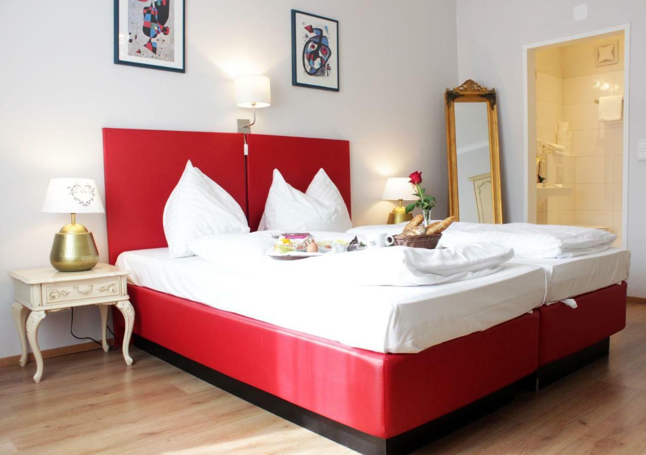 Stadthotel Restaurant Auerhahn Vöcklabruck Екстериор снимка